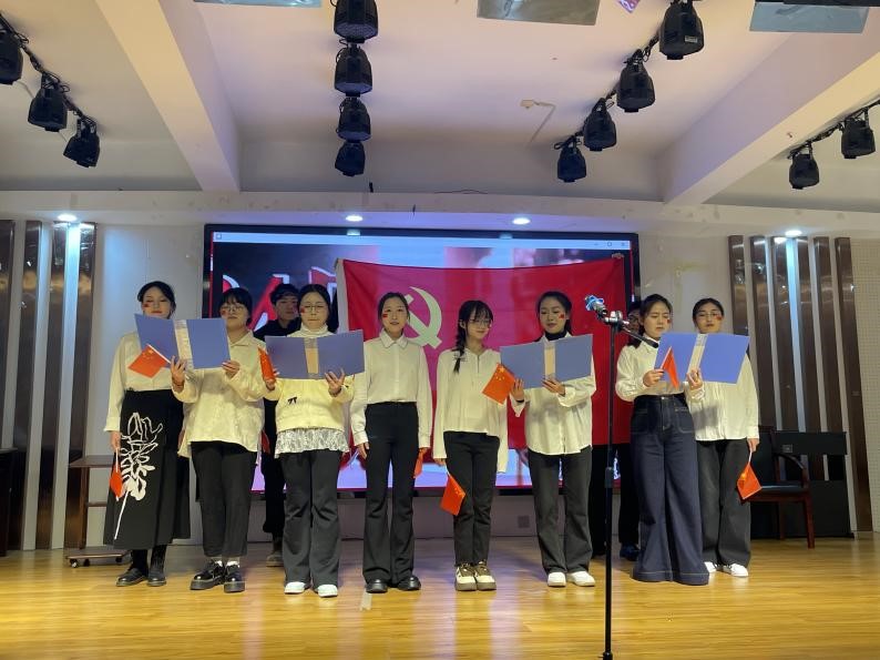 732239d4216c4a82b275c1b5cbdab573.jpg 732239d4216c4a82b275c1b5cbdab573.jpg