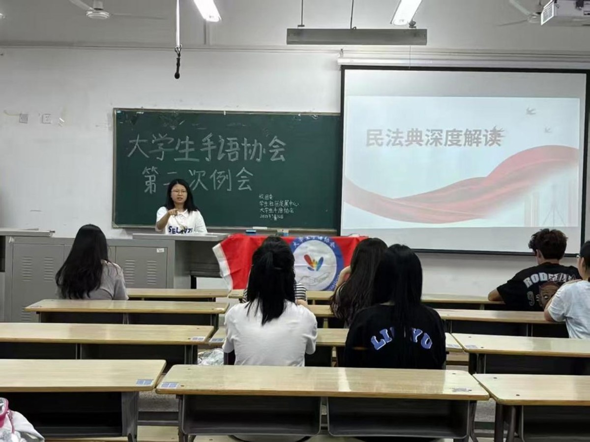 7ff29f687a3e424b879665443b3cfda4.jpg 7ff29f687a3e424b879665443b3cfda4.jpg